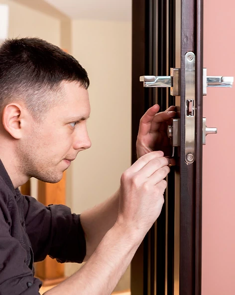 : Professional Locksmith For Commercial And Residential Locksmith Services in Greenacres, CA