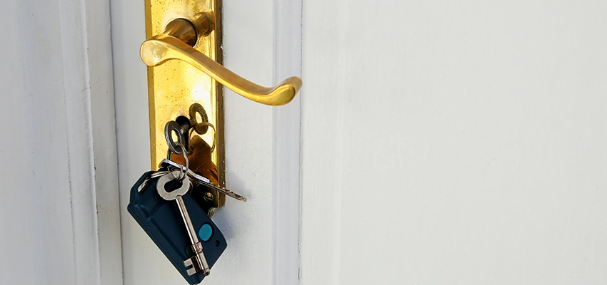 Broken Door Key Extraction in Greenacres, CA
